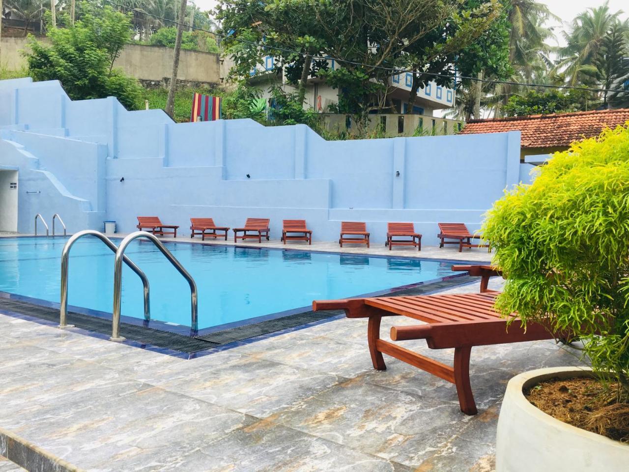 Moon Bridge Beach Resort Matara Bagian luar foto